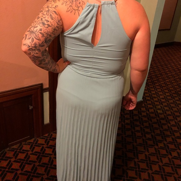 Evening gown - Picture 3 of 3